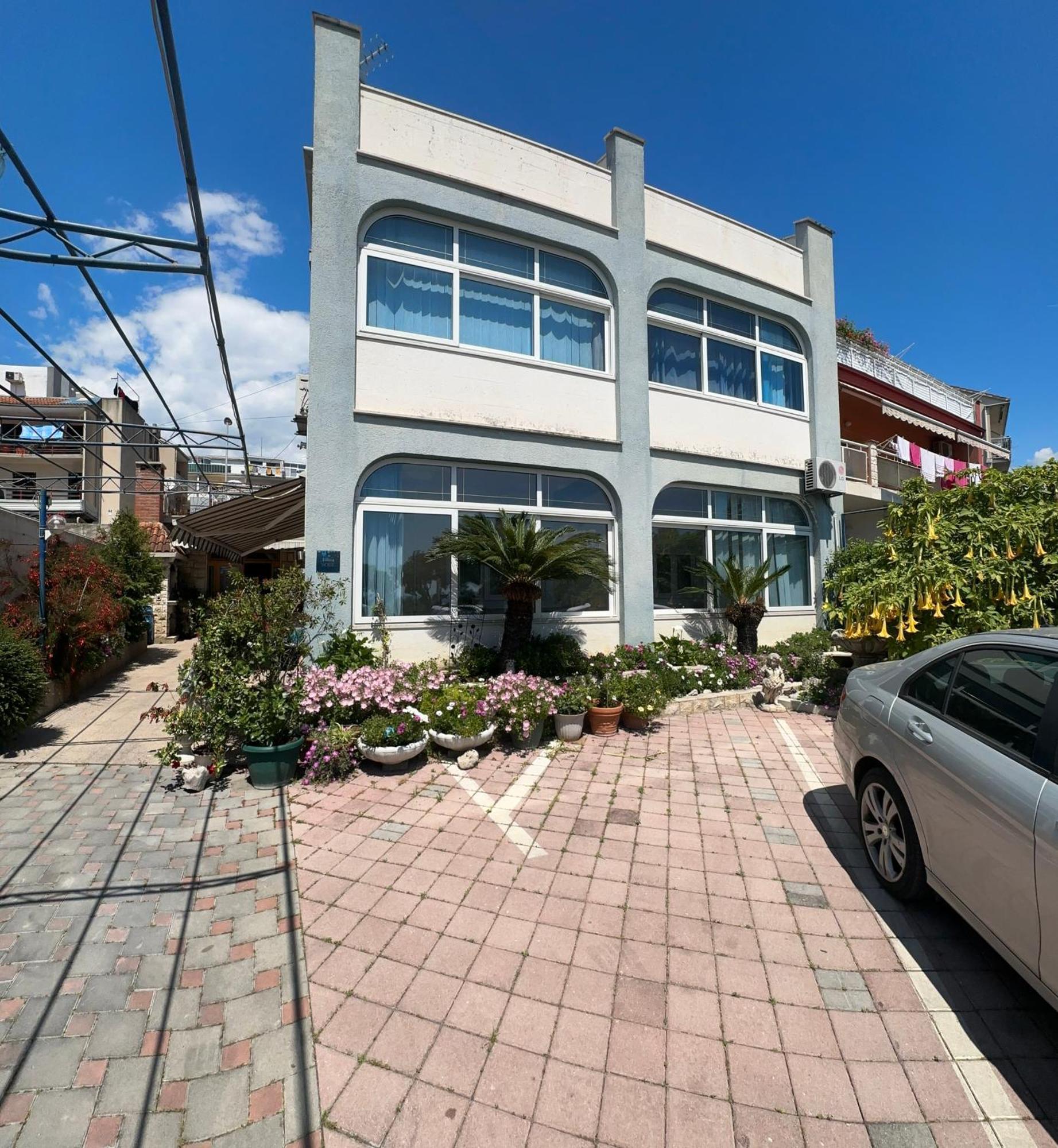 Vs Rooms Split Exterior photo